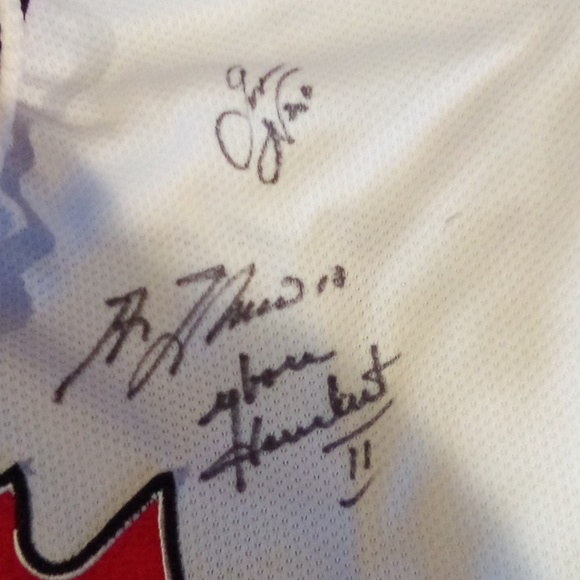 Canadian National Railways Signed Official Hockey Jersey.Size L. - Picture 9 of 11